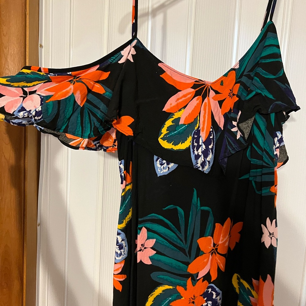 Floral cold shoulder top